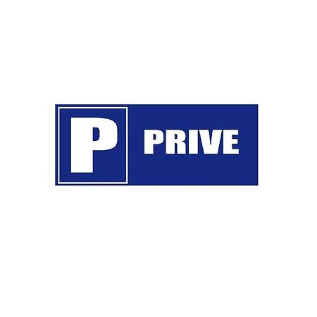 St-Quentin-En-Yvelines Plusieurs Appartements Avec Parking Трап Екстериор снимка