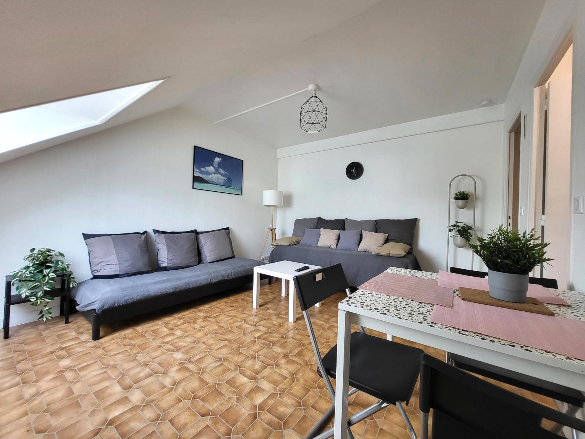 St-Quentin-En-Yvelines Plusieurs Appartements Avec Parking Трап Екстериор снимка