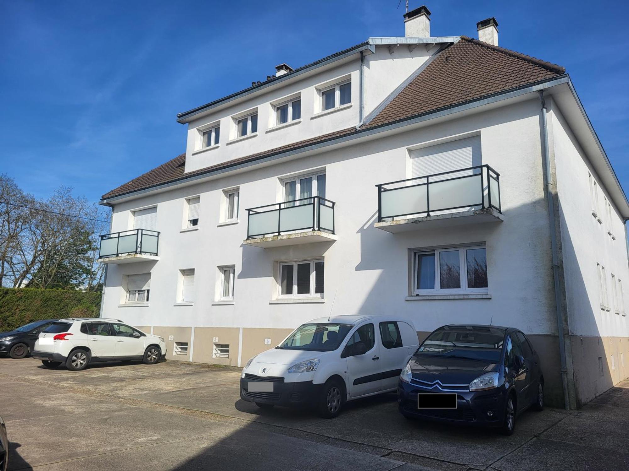 St-Quentin-En-Yvelines Plusieurs Appartements Avec Parking Трап Екстериор снимка