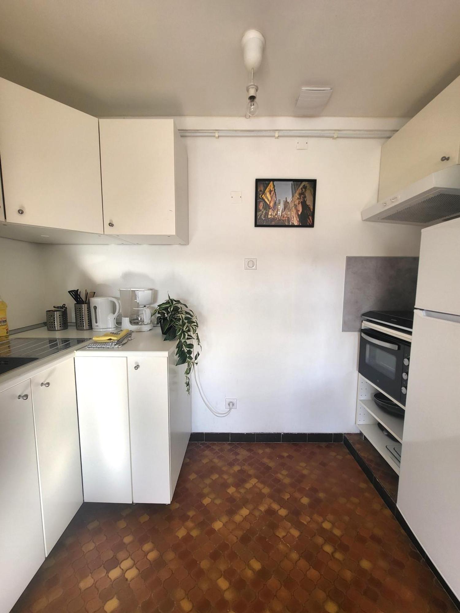 St-Quentin-En-Yvelines Plusieurs Appartements Avec Parking Трап Стая снимка