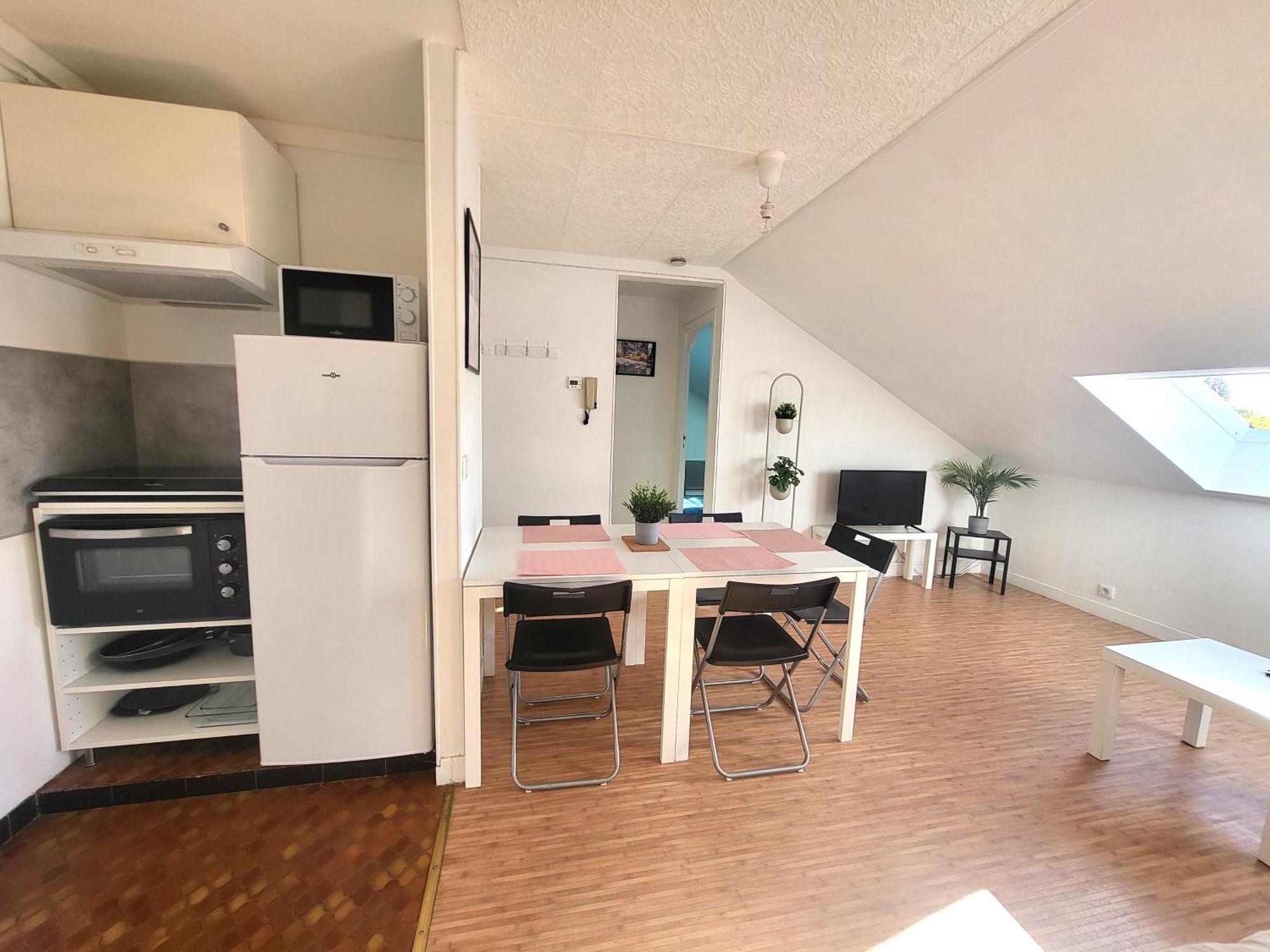 St-Quentin-En-Yvelines Plusieurs Appartements Avec Parking Трап Стая снимка