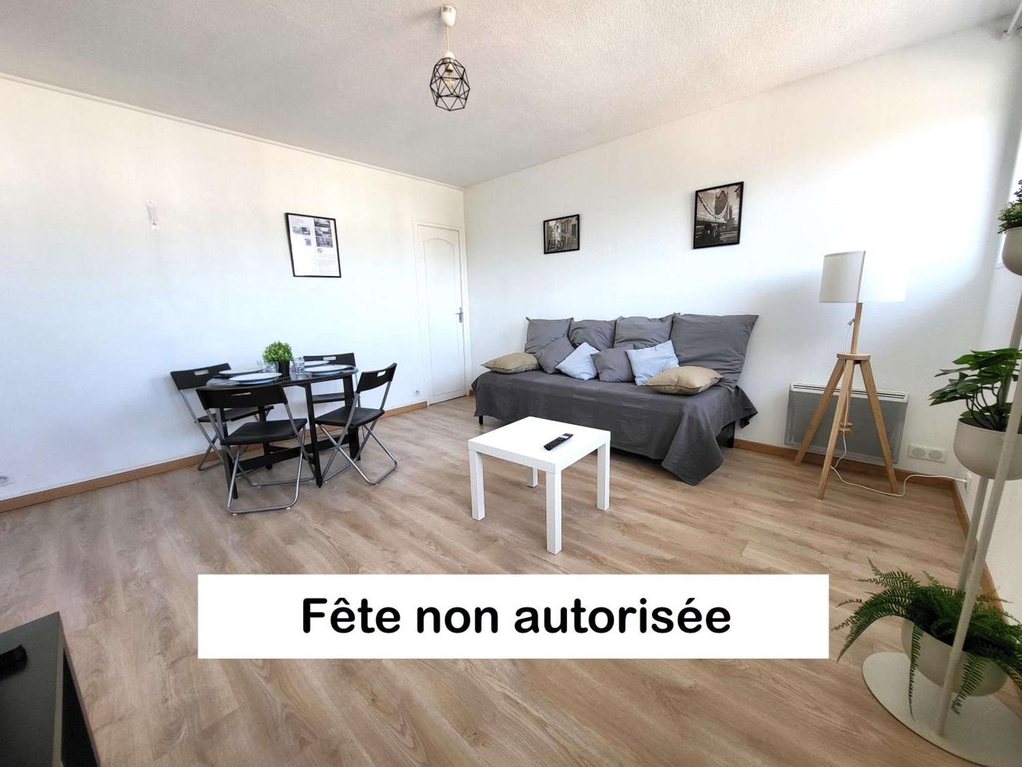St-Quentin-En-Yvelines Plusieurs Appartements Avec Parking Трап Стая снимка