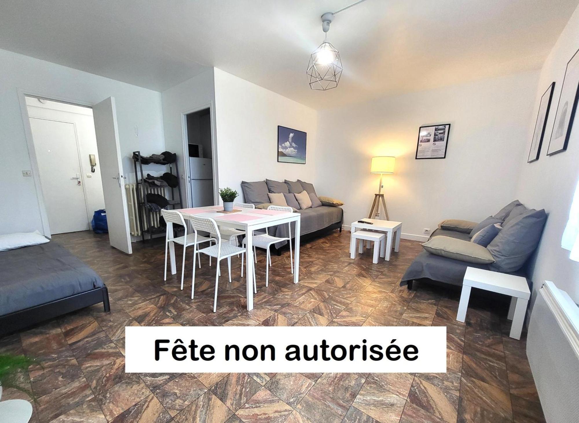 St-Quentin-En-Yvelines Plusieurs Appartements Avec Parking Трап Стая снимка