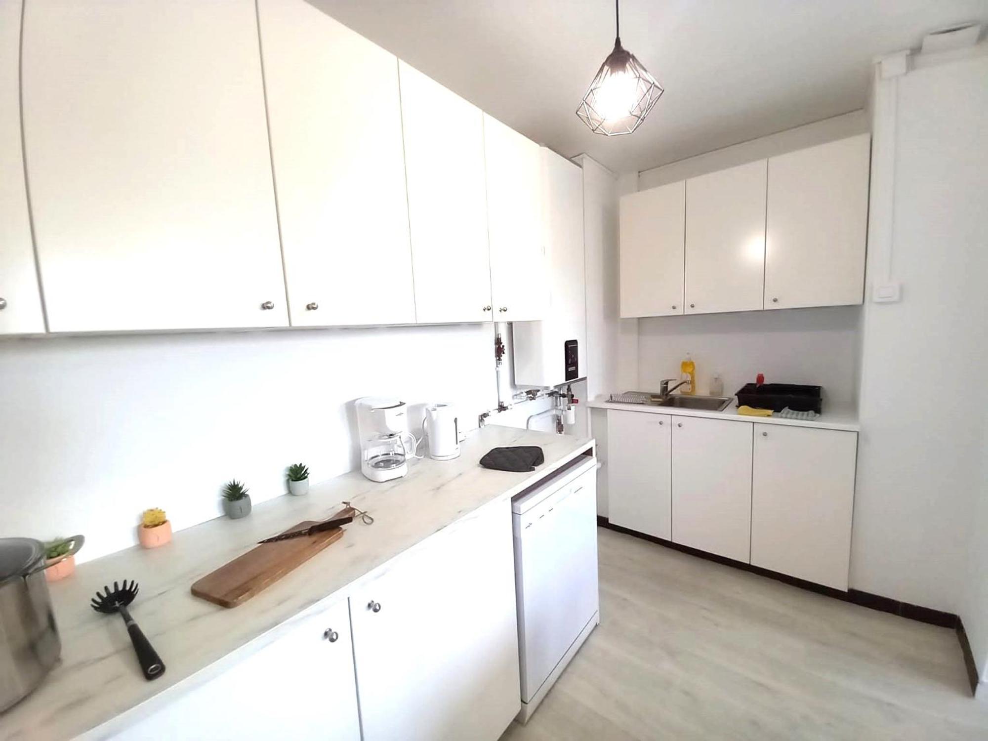 St-Quentin-En-Yvelines Plusieurs Appartements Avec Parking Трап Стая снимка